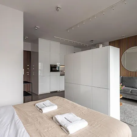 P&o Mennica X * ורשה